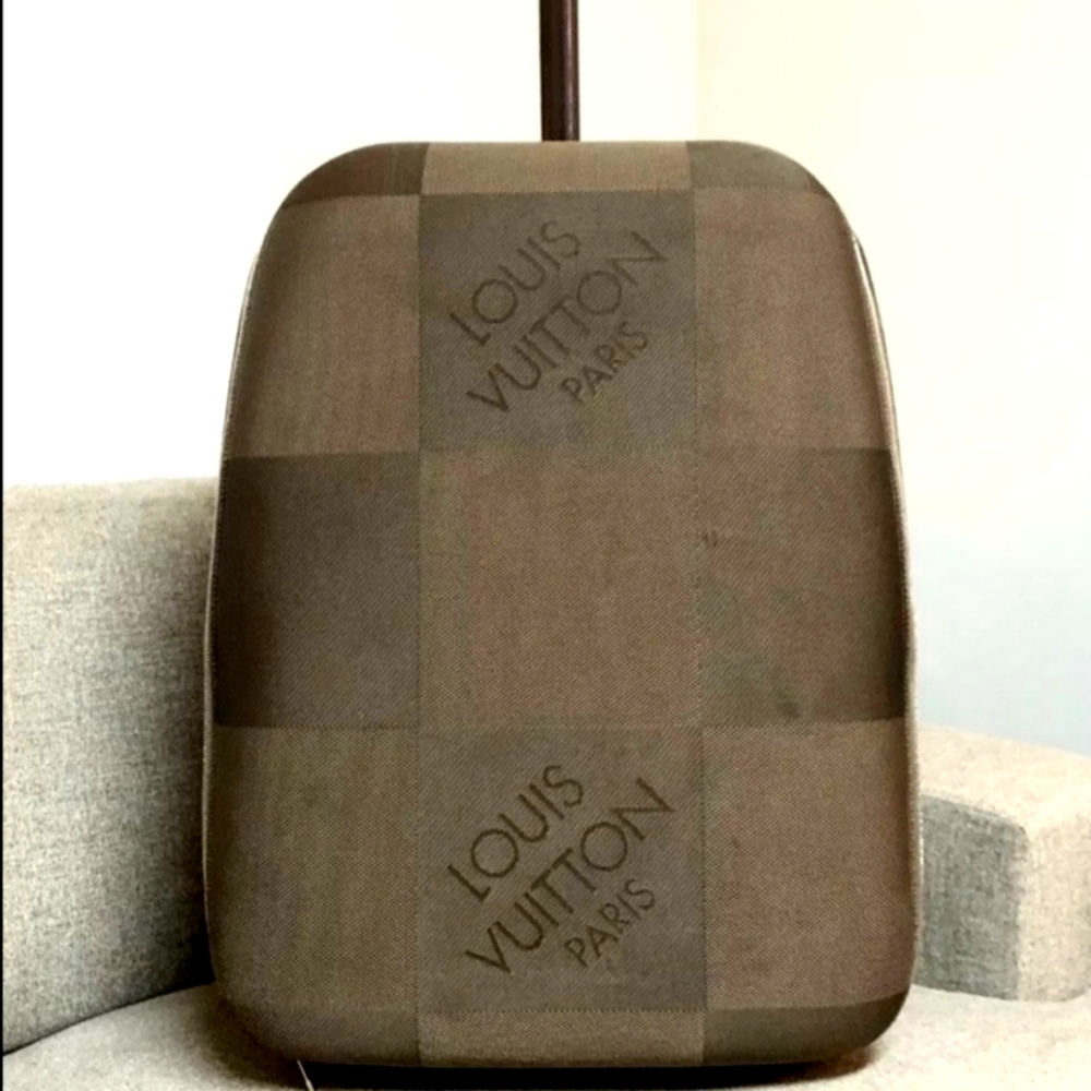 Louis Vuitton Conquérant suitcase in damier canvas and natural leather